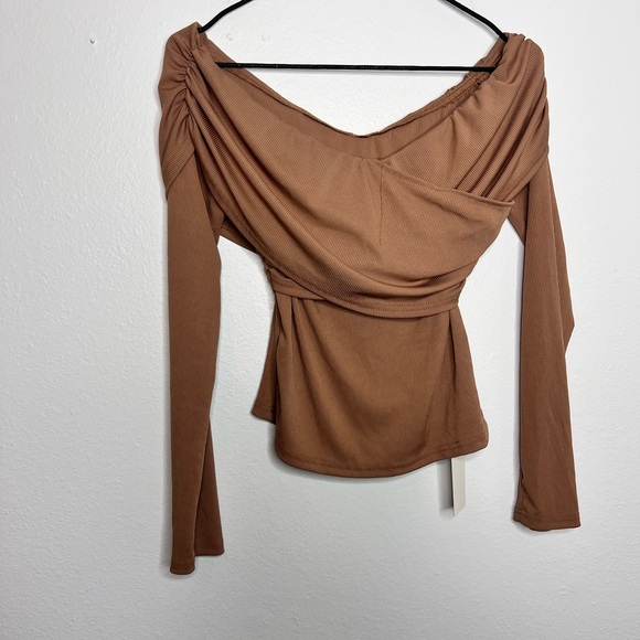 YOZY Women's Solid Off Shoulder Ruched
Tee & Pants Two-piece Set NO BELT - Picture 5 of 9